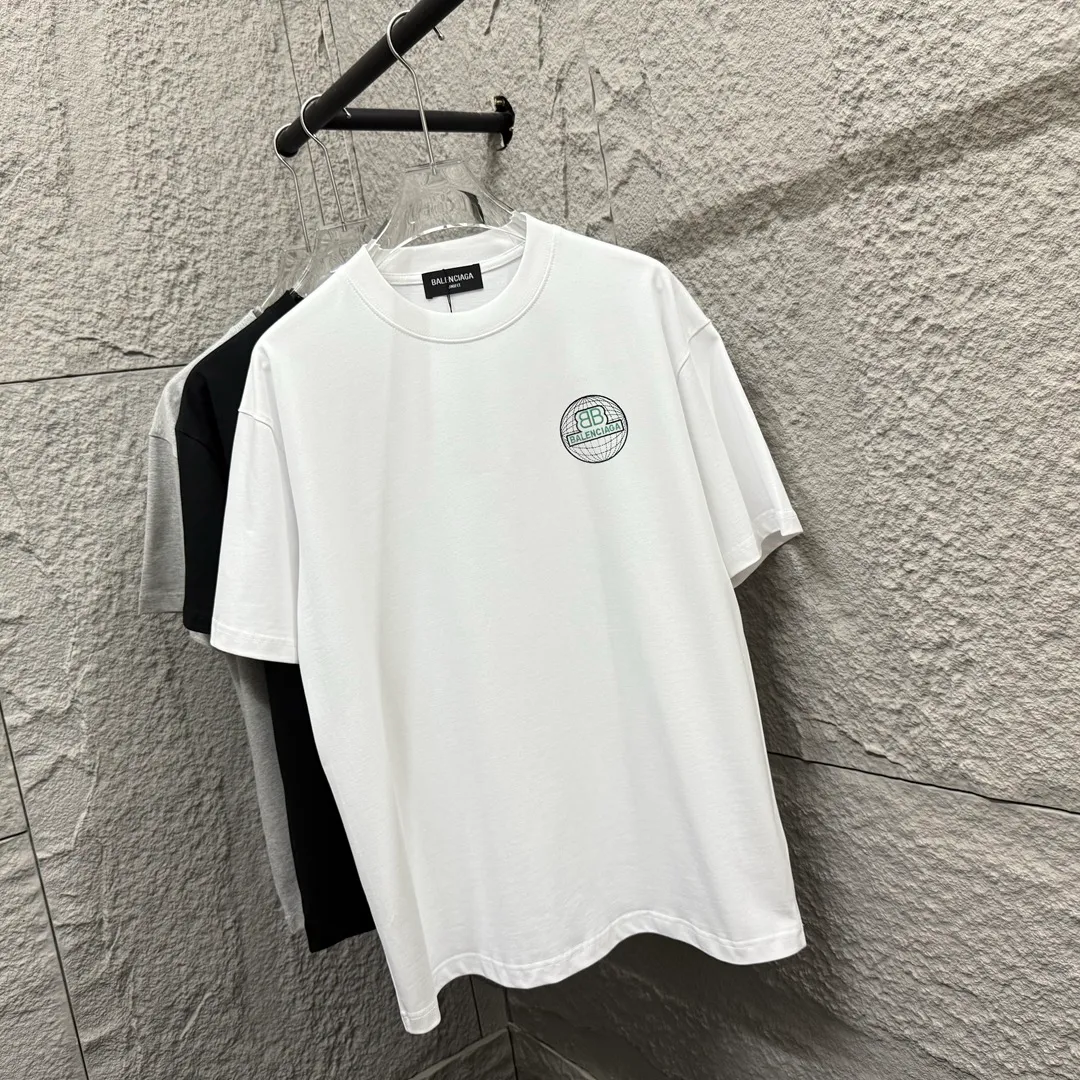 BALENCI*GA 2025 New Arrival T Classic Green B T Same Style ：Black White Size： S （90-130 ） M （120-150 ） L （140-165 ） XL （160-180 ） XXL （180-210 ）